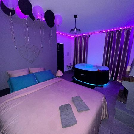 Love Room Avec Jacuzzi Proche Paris Et Roissy Cdg Persan 外观 照片